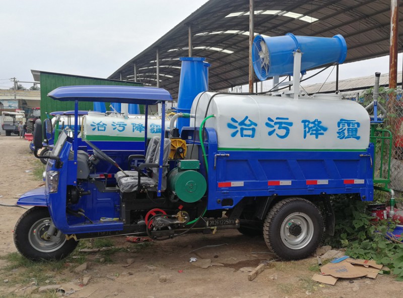 农用五征三轮洒水车