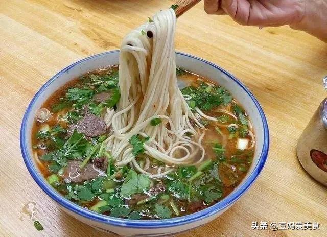 12块钱一碗的兰州拉面，利润究竟多高？（兰州拉面利润大吗）