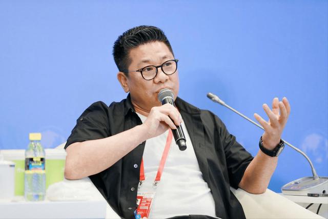 从白手起家到坐拥16个亿的辉煌，有多少人被他割过韭菜？（割韭菜的资本家）