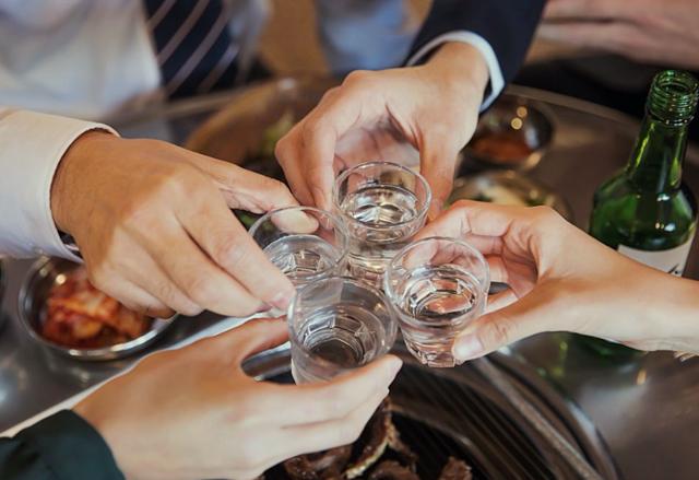 高度白酒_这4个白酒度数的“冷知识”，能全都知道的，不是一般人（白酒有些什么度数）