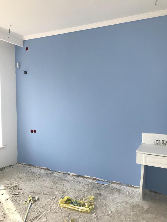 水性乳胶漆_水性漆能不能加水？听听内行师傅怎么说！不然墙花了谁也救不了你