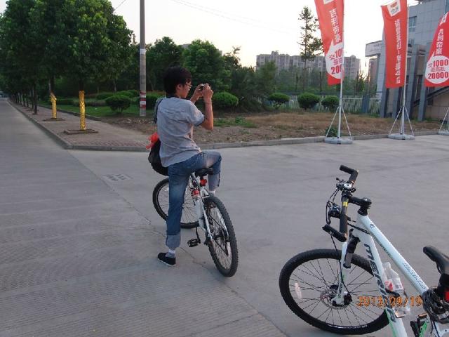 第一辆过2000人民币的自行车（2000多万的自行车）