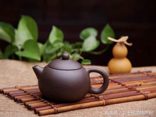 一套宜兴紫砂茶具多少钱，宜兴紫砂壶专卖店推荐