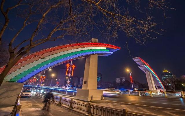 北京立交桥_北京第一座立交桥，不是西直门桥，屹立44年不倒（北京市西直门立交桥）