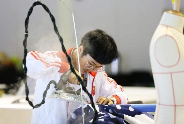 产教融合让学校变了样——记南通职大校内学徒制教学改革（职业学校产教融合）