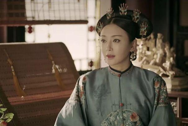 乾隆因戏大怒，怀疑纯妃和皇后不伦恋情，那部戏叫《肉蒲团》