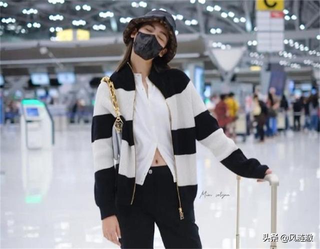 泰星Nadech晒和女友亲密合影，直言忍不住想去抱Yaya