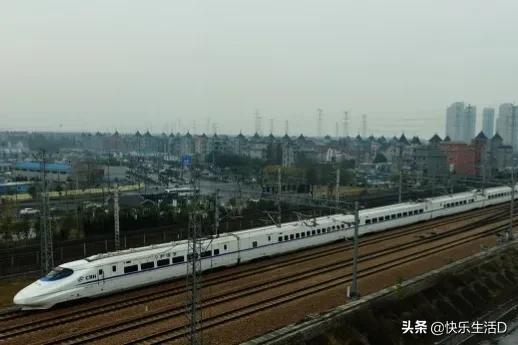邵阳有三个火车站，旅客在哪个站下车比较好呢（邵阳到底有几个火车站）