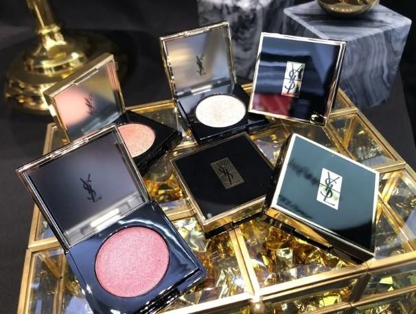 秋天用牛奶色系眼影最甜（秋冬适合的眼影颜色）