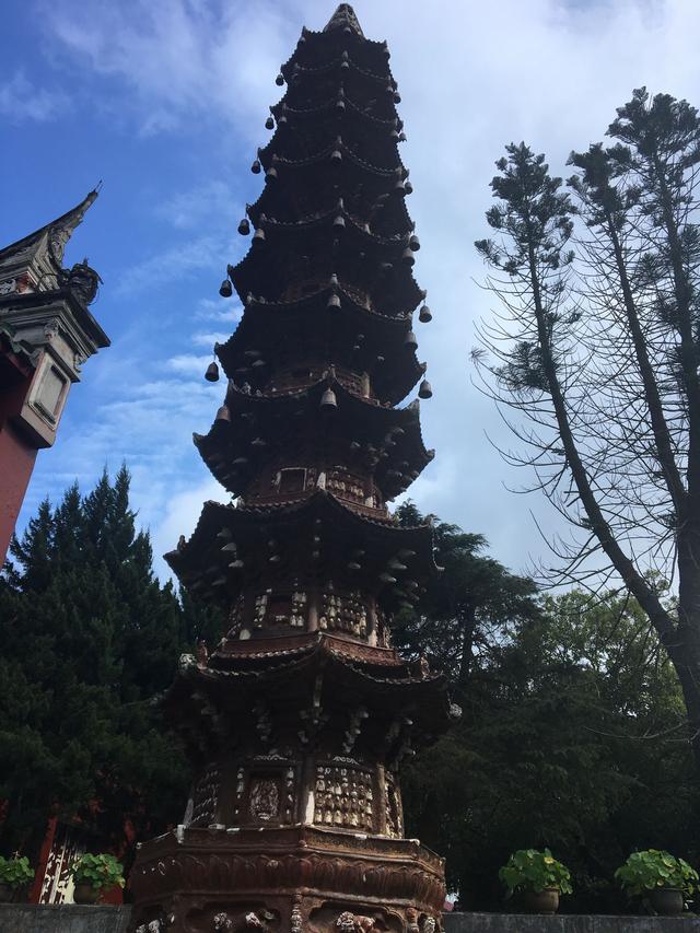 福建福州涌泉寺双塔（福州涌泉寺）