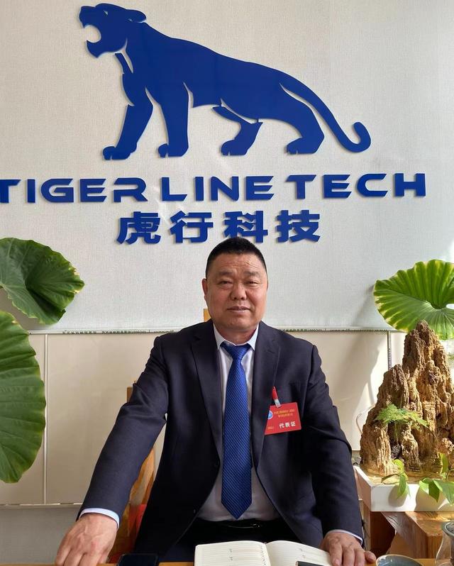 创业，前面是迷雾，后面是悬崖，我都要去试一下