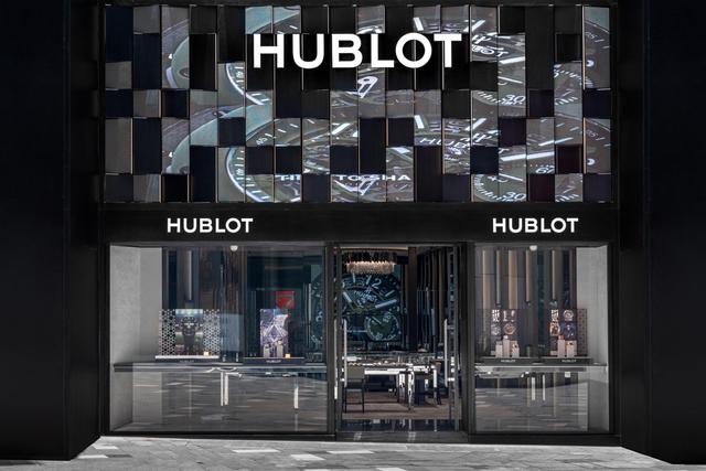 手表专卖店_耀目登场，点亮七月鹏城 HUBLOT宇舶表深圳万象城专卖店盛大开幕