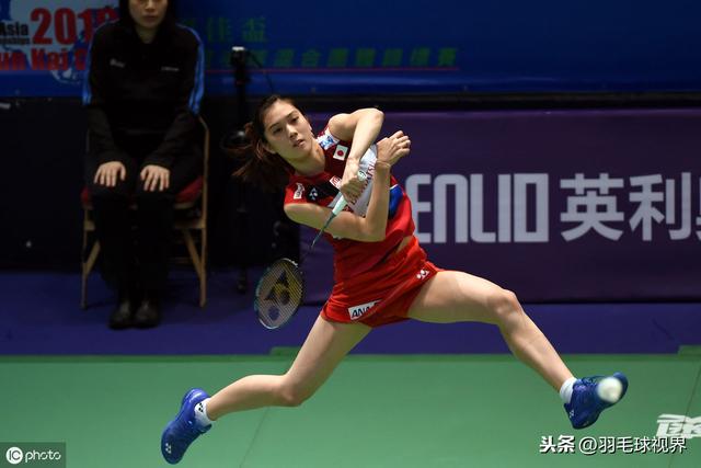 羽毛球女双战术要领、注意事项，掌握这些，让女生们打的更尽兴（女生双打羽毛球技巧）