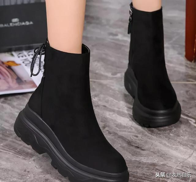 建议大家：女靴就买下面这几款，款款精致嫩美（新款女靴子）