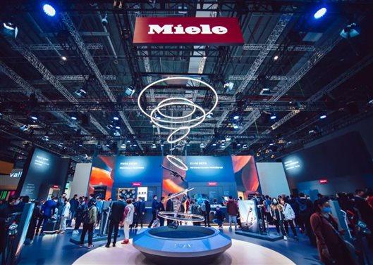 高端破局，国际品牌齐聚AWE2022