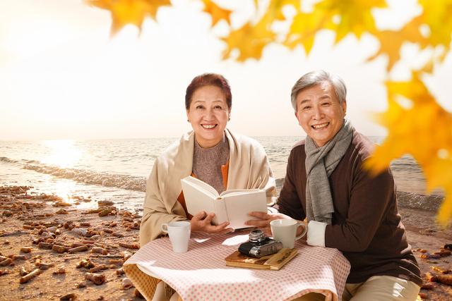 男性如何保持年轻，延缓衰老？（男人怎样延缓衰老保养好显年轻）