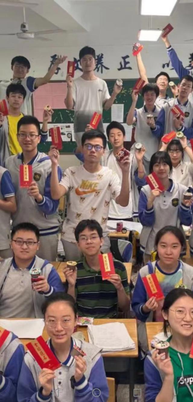 前黄中学_生活散记｜又到高考时，想起孙儿去年上考场，想起我当年考南大