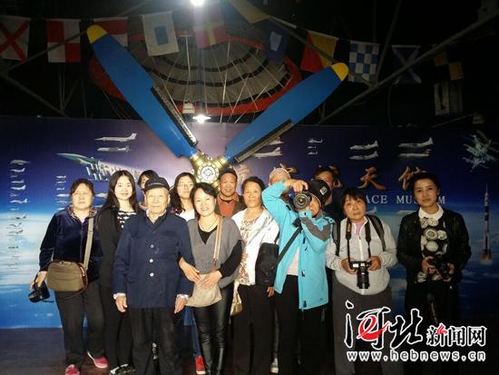 网友走进民间航天航空博物馆（航空航天科普馆）