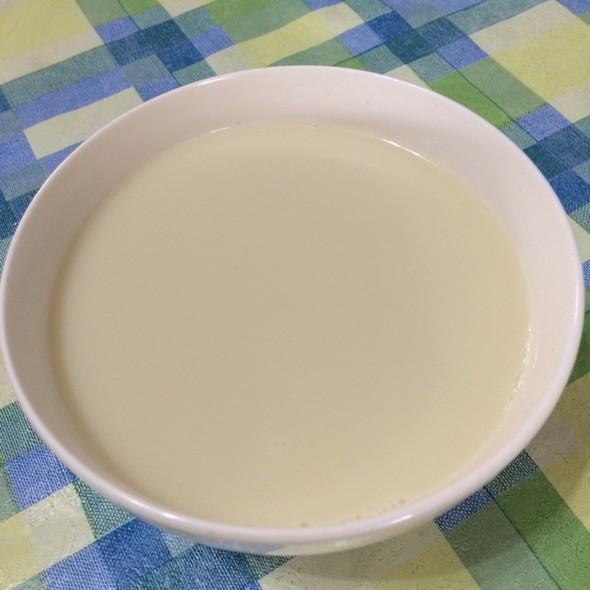 陕西女人开早餐店，推出“豆浆不要钱”，一年狂赚51万，值得借鉴（早餐卖豆浆）
