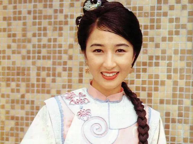 荷姐，90年代性感尤物