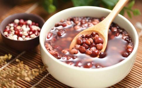 炎热夏季养生必备，红豆薏米来一波（夏季红豆薏米汤）