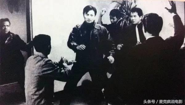 一部为吴镇宇量身打造的酷帅江湖片，它也被称为2000年版的《英雄本色》