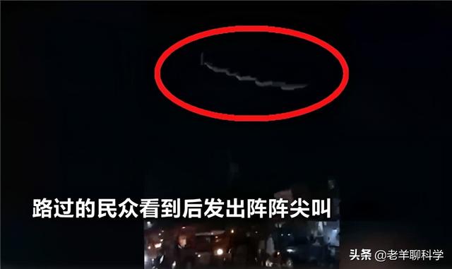 非洲岩蟒_菲律宾街头电线掉落巨蟒，臭名昭著引发路人惊恐，哪来的有何危险