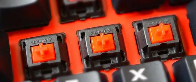 入坑红轴机械键盘：CoolerMaster酷冷至尊 烈焰枪 XT版