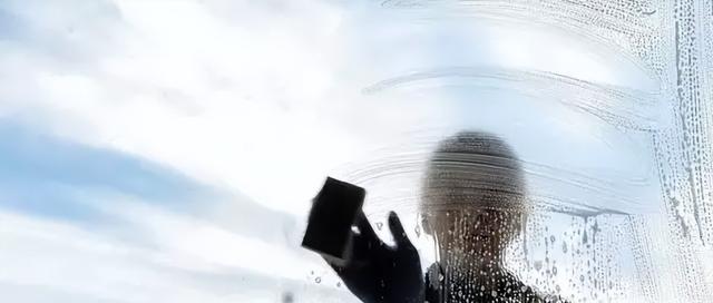 专业家政阿姨用了都说好，半年不擦玻璃都能干净透明（为什么家政擦的玻璃又干净又亮）