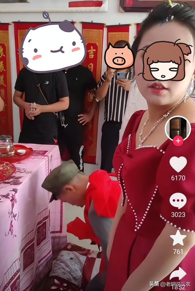 男子结婚，特意戴了一顶绿色的帽子，网友知情后笑称：有自知之明