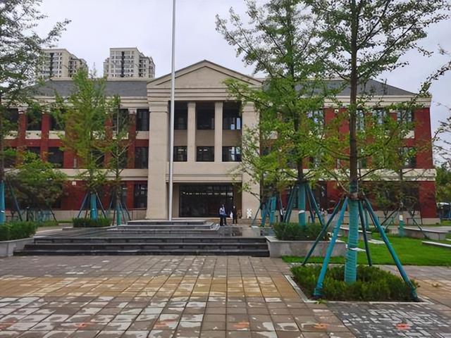 九年一贯制 新学期鞍山市实验学校将迎首批新生（鞍山新世纪实验学校高中部）