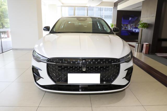 买性价比高的豪华中级车，林肯Z、凯迪拉克CT5和奥迪A4L怎么选？（凯迪拉克ct5和a4l哪个档次高）