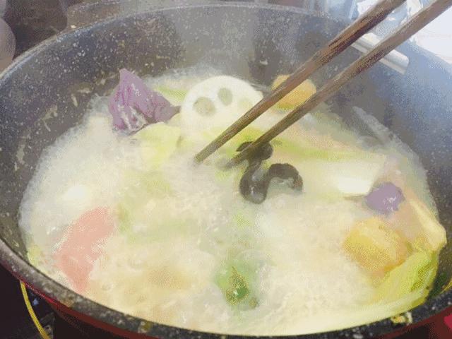 记录本人一次成功的餐饮创业历程（餐饮创业成功案例）