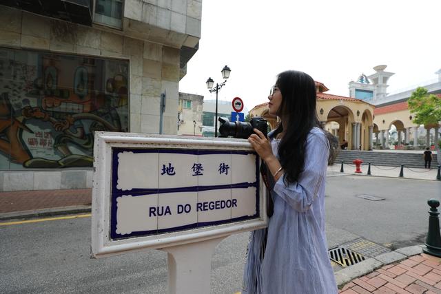 从氹仔老街到百老汇，澳门味道用美食来诠释（澳门百老汇附近美食）