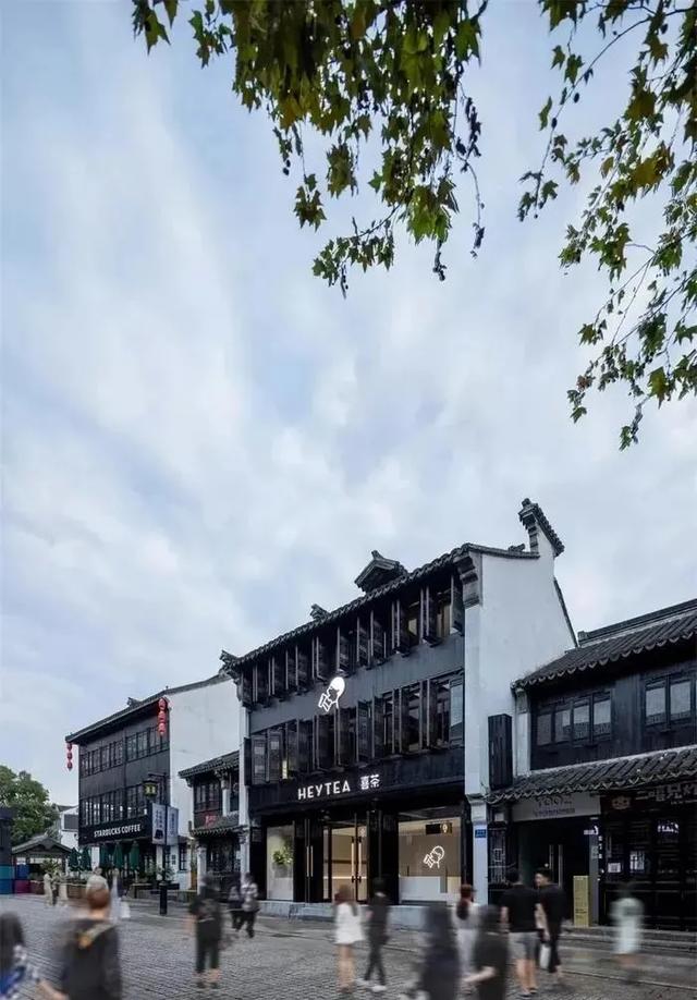 餐饮店面设计_餐饮空间设计：喜茶南长街店设计，这种简约的风格戳到你了没（茶餐厅设计风格）