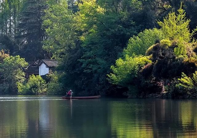 成都周边城市_4月去哪玩？成都周边这些地方人少又好玩（成都周边四月玩的地方）