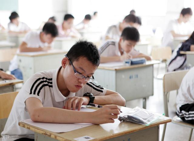 武汉中学排名_重磅，武汉中考物化前36强初中排名，这两所学校崛起（武汉十大初中中学排名）