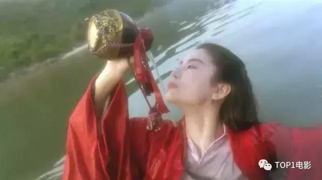 陈慧琳早期三级_青霞饮酒、祖贤穿衣、朱茵眨眼、张敏回眸！记港片黄金时代的女星（朱茵的眨眼,林青霞喝酒,王祖贤,张敏）