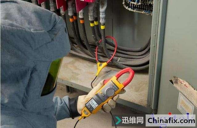 钳型万用表_钳形表和万用表哪个测量更准？老司机深入讲解两者有何不同之处