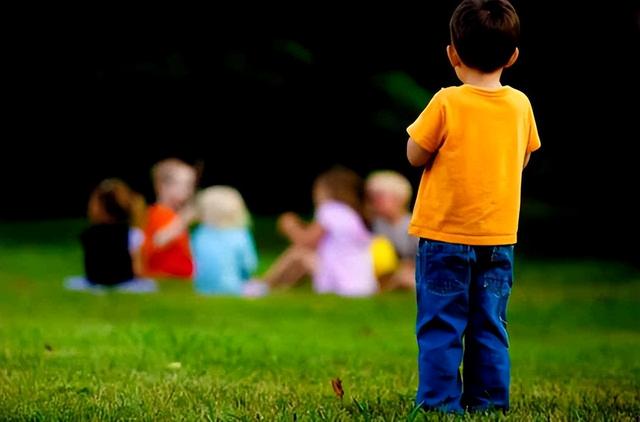 孩子的“穿衣打扮”会影响未来人生，可惜很多父母都没意识到（妈妈的穿衣打扮对孩子的影响）