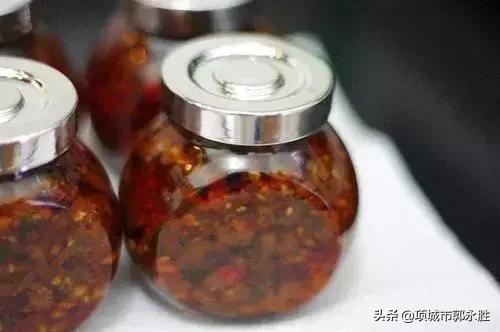 几种牛肉酱的稀罕做法，大厨都被惊艳到了，原来这么好吃（牛肉酱下厨房）