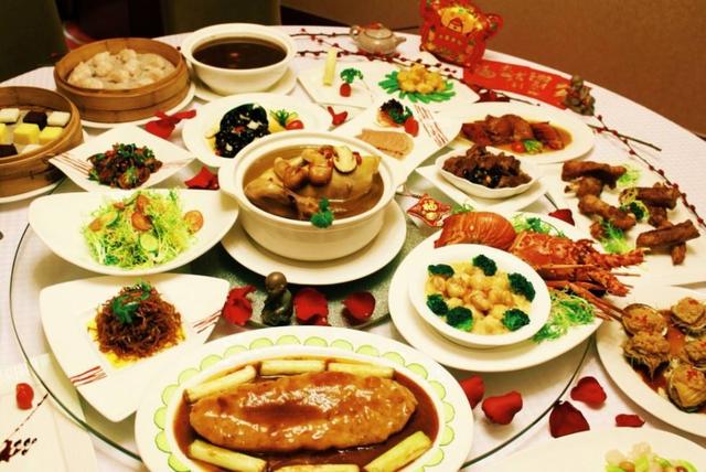 过年期间吃太腻，教你4道粤菜，白灼清蒸都有，吃着鲜美还解腻（粤菜 清蒸）