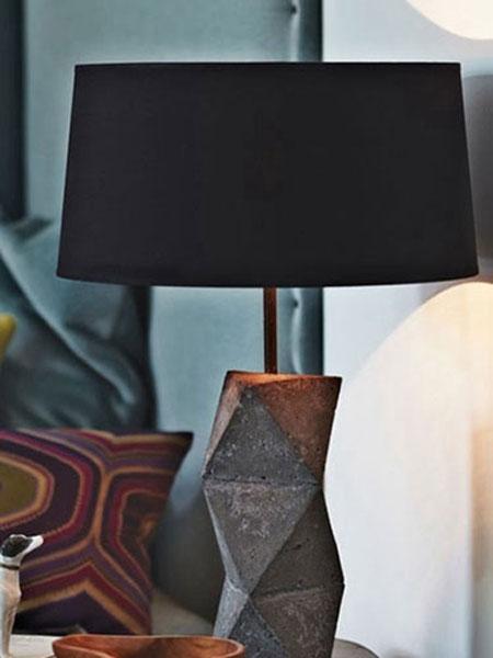 欧式台灯_台灯怎么搭配会更好看？（台灯怎么装饰好看）