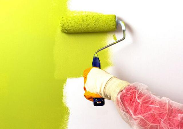 水性乳胶漆_究竟是水性漆好还是油性漆好？环保至上的业主，选这种准没错（水性漆比油性漆好吗）