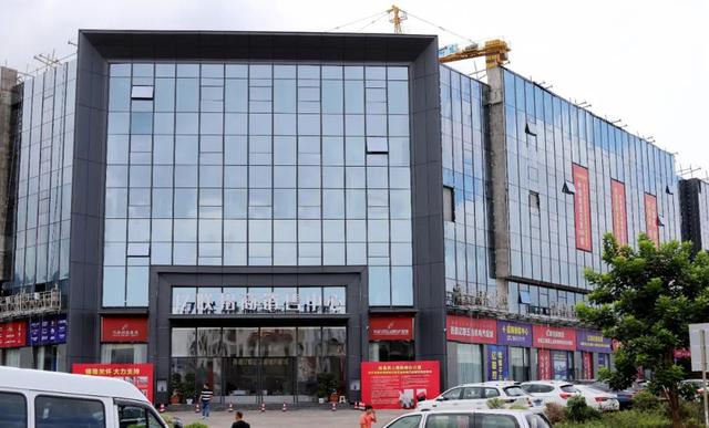 西昌亿联提速建设，品牌商户纷纷入驻