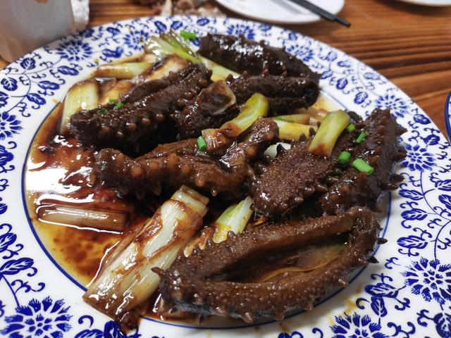 葱烧海参家常做法（葱烧海参家常做法 又好吃又有营养）