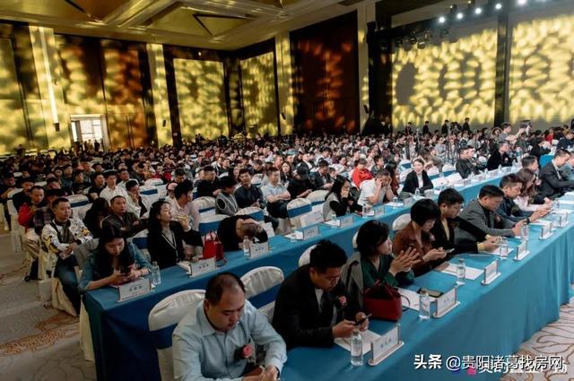 贵阳下沉式购物广场   你真的见过吗？（贵阳人气最旺的商场购物中心）