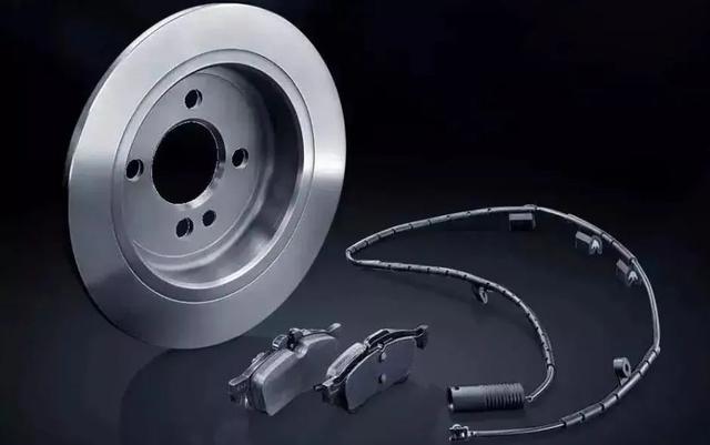 宝马刹车片原厂是什么牌子？（宝马车刹车片是什么牌子）