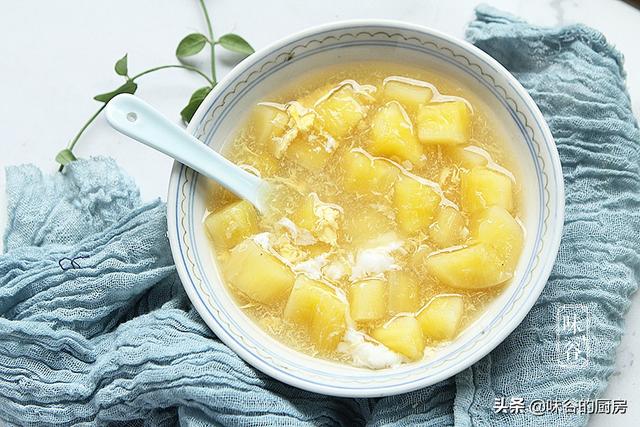 南方特有的木薯，1块钱一斤，用来煲糖水，粉糯嫩滑真好吃（广西木薯糖水怎么做）