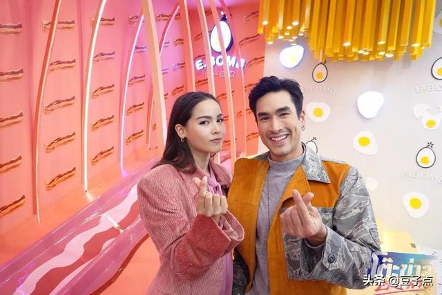 泰星Yaya发“我爱你为Nadech庆生，还准备惊喜当礼物